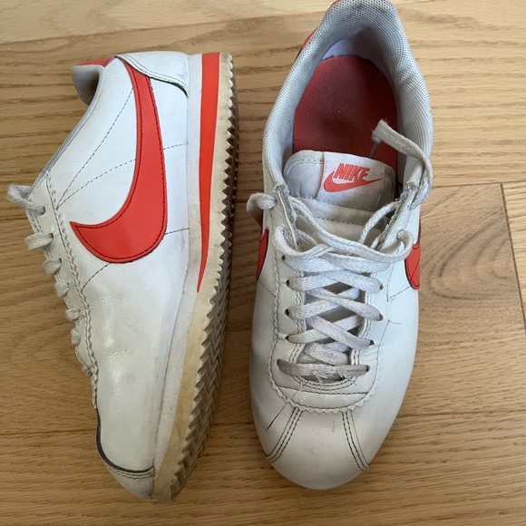 Nike Cortez - Picture 3 of 5